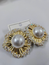 Classic Pearl Earrings Golden Spark